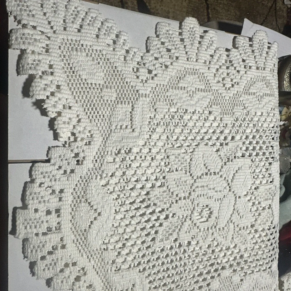 TABLE RUNNER TABLE CENTER DOILY 42